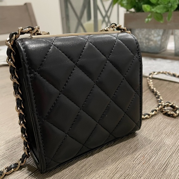 CHANEL Lambskin Quilted Mini Trendy CC Chain Wallet. - Picture 7 of 10